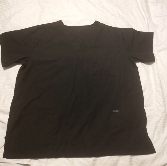 2x Scrub top - Picture 1 of 2